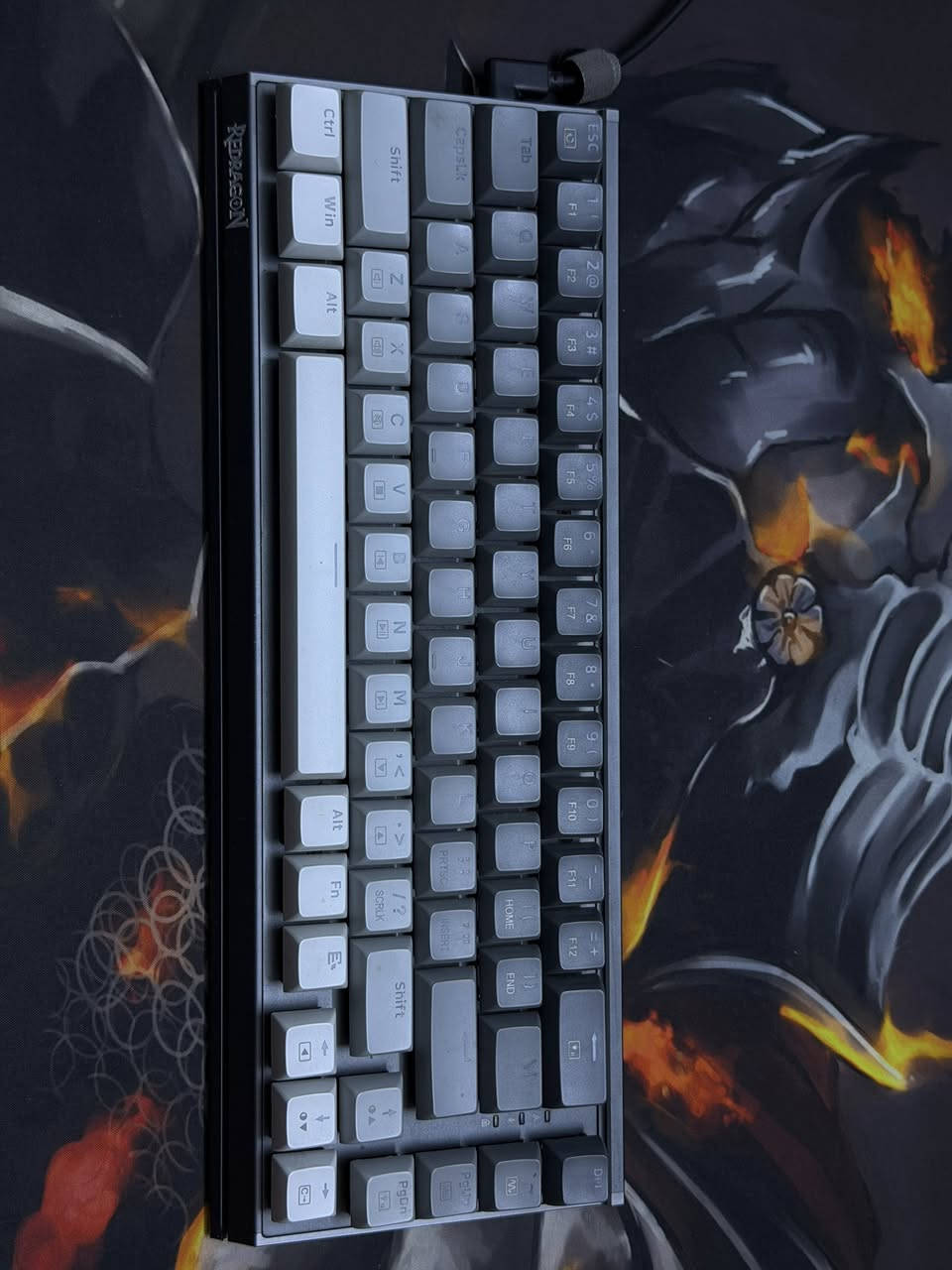 السلام عليكم
كيبورد مع ماوس باد للبيع 

كيبورد ريدراكون shaco حجم ٦٠٪؜ RGB لون السويج احمر

الكيبورد واير مستعمل ونظيف والصور تحكم 

الكيبورد يجي ويا مسند لليد وستاند للموبايل 

وتكدر تبدل السويچات ( يجي ويا ٤ سويجات احتياط ) 

والماوس باد حجم ٤٠*٩٠ سم على لعبة دارك سولز ومن ميزاته مضاد للماء والسوائل 

سعر الكيبورد وحده ٥٠ الف 

سعر الماوس باد وحده ١٥ الف

سعر الكيبورد والماوس باد سوه ٦٠ الف 

للتواصل اكثر ***********

وشكراً
