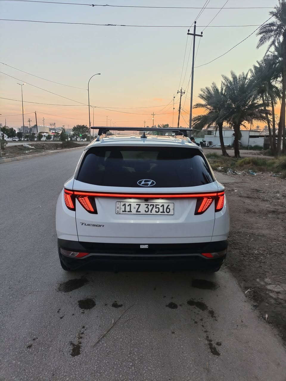 توسان وارد امريكي موديل ٢٤ بدون قطرة صبغ حادثهه فقط تايرات طاكه مواصفات فتحه بالسقف تحكمات اشاير بالمري بعد مواصفات هواي السياره جديده جدا العنوان المسيب السعر ٢٣٠ ورقه مجال بسيط للاستفسار ***********
