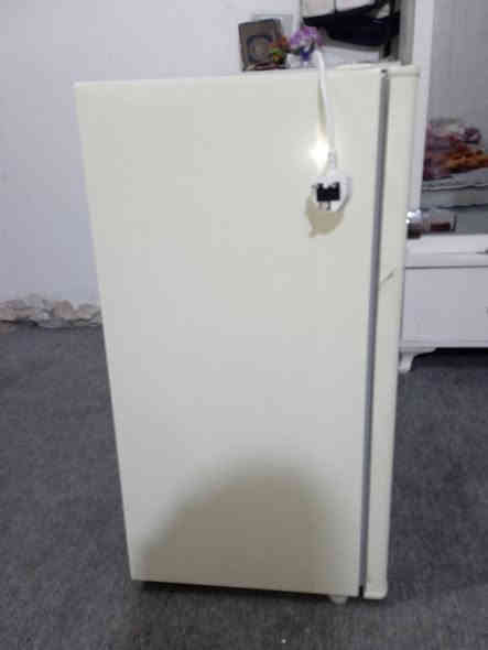 سلام عليكم اخوان هاي الثلاجه جديدة اسم مستعمليها للبيع 
للاستفسار اتصل ع هذا الرقم ***********
