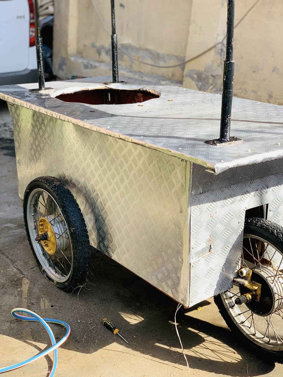 سلام عليكم عربانه متنقله مال بقلاوه وتصير مال لبلبي للبيع السعر 350 وبينه مجال مكاني بغداد زعفرانيه للاتصال :***********واتساب
