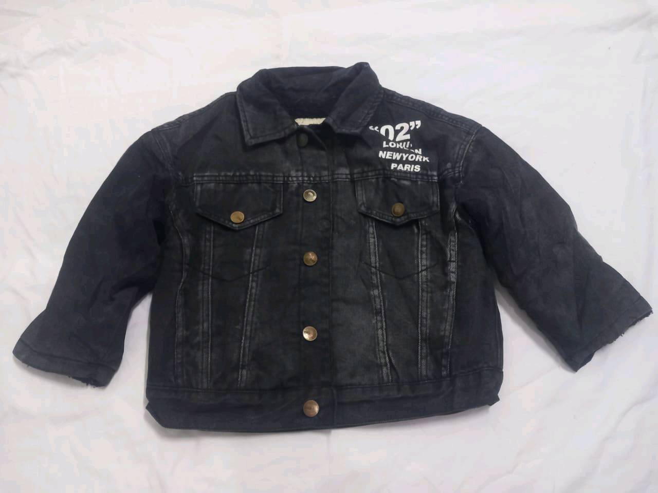 قماصل بناتي ولادي 4قطع سعر القطعه 4 الاف فقط 
العنوان
 سوق الشيوخ 