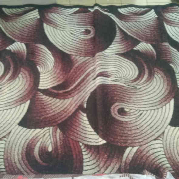 زولية ٤ في ٣ لون جوزي السعر ٥٠ الف .. زولية ٣ في ٢ مربعات السعر ٣٠ الف .. مدة الطول ٤ متر والعرض متر السعر ١٥ الف ... الدورة حي الصحة .. يوجد توصيل 
للتواصل : *********** بغداد
