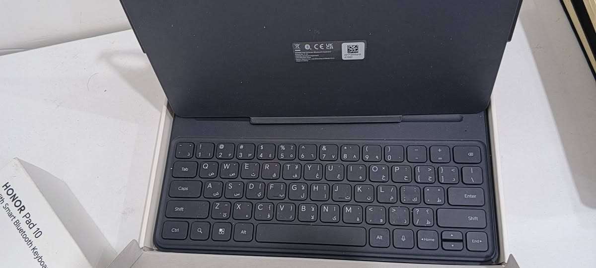 هونر باد 10 مستخدم شي قليل كلش مابي شدخ كامل ملحقاته ويا ماوس كيبورد ذاكره 256 معالج سنابدراكون7 جن3  بطاريه 10100
جهاز حيل نضيف ب300 وبي مجال هذا رقمي بي واتس ***********
