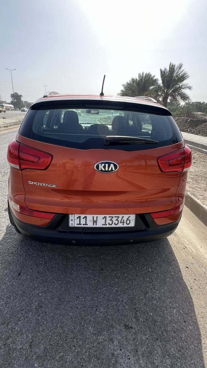 السلام عليكم
كيا سبورتج للبيع 
موديل ((2015))
المواصفات
شاشه 
كامره 
نحكم استرين
اشاير بالمري ومري شفط 
ويل كب 
لد نهاري 
وبقيه المواصفات المعروفه 
كير محرك صدر تبريد تخم تاير كله جديد 
السياره جديده بيها فقط مكانين بارد ونص الدعاميه الاميه صبغ وشرط السونار 
هزه رقم كله جديد والساره باسمي 
ماشيه ((146)) كيلو 
مكان السياره مقابيل مخابز باب الاغا 
السعر ((157)) وبيها مجال قليل 
للاستفسار 
*********** واتساب فقط 
***********
