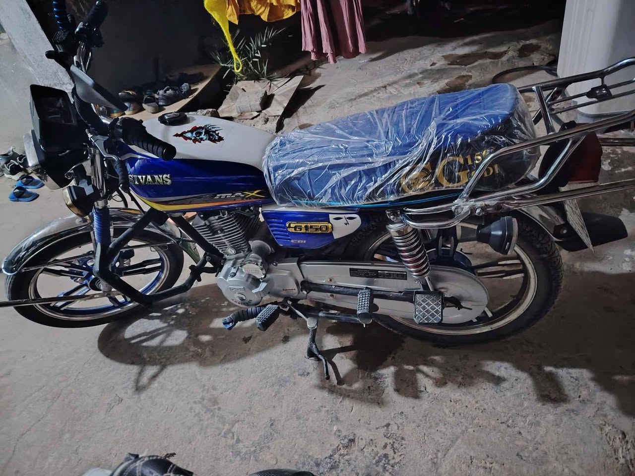 السلام عليكم دراجه البييع مرقمة وكاملة نضيفة كلش موديل 2024
***********
