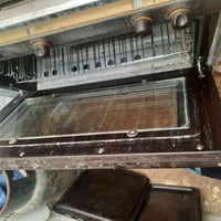 طباخ للبيع مصري ٥ اعيون وفرن شغال السعر ١٥٠ الف 07805823791