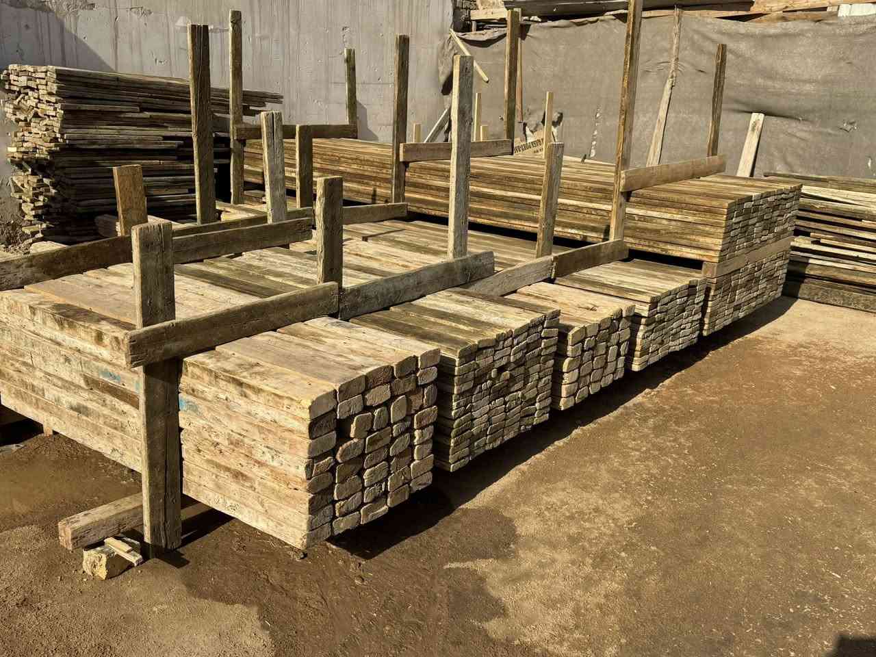 قالب خشب روسي انج تارس نظيف
العدد 7    مكعبات    للبيع

العنوان حله شارع 80 قرب مطعم ثابت 

الهاتف *********** - ***********
