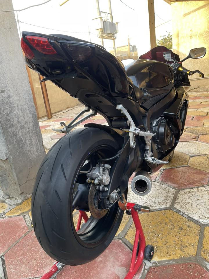 سلام عليكم جكسر محرك 600 دراجة اني مستوردهة من اليابان رايدهة ب42 مكاني ديوانية ***********
