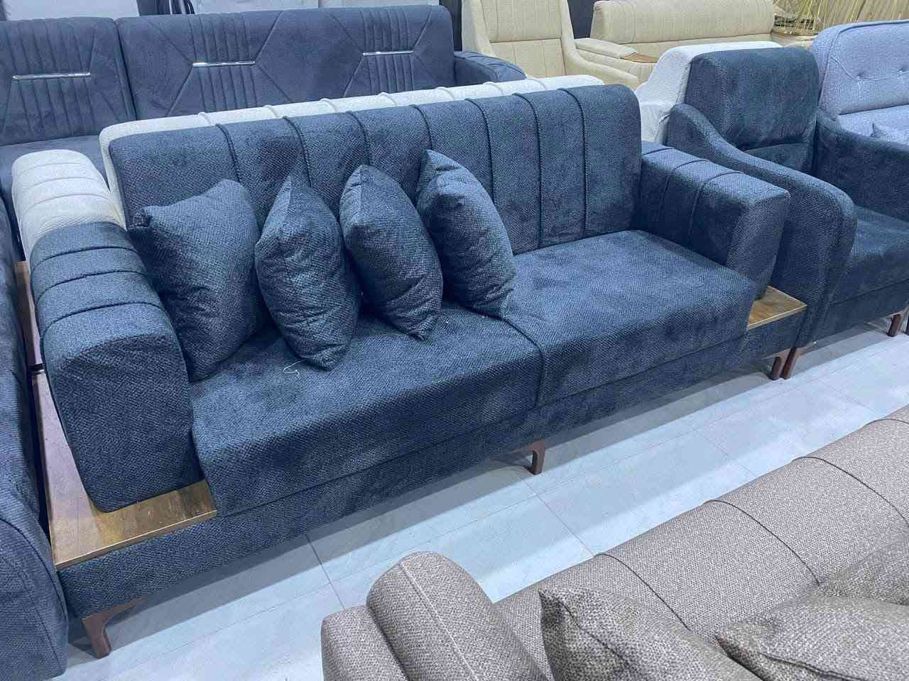 بلااااش اي تخم 450 الف فقط بسعر الديوان صار
لحكو قطع محدوده 
تخم جديد كله بلوك اسود شرط
يتكون التخم من 5 قطع 10مقاعد 

مـجمـع علي الشويلي
ناصريــــــة  شــــارع 30
 مجاور مكتب الصدرين للعقار

*********** 
***********
