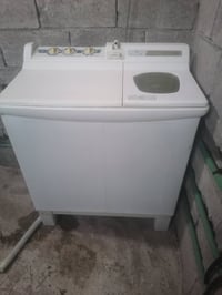 غساله هيتاشي ياباني نظيفة حيل البيع سعر 120شراي ينتصل 07749165516