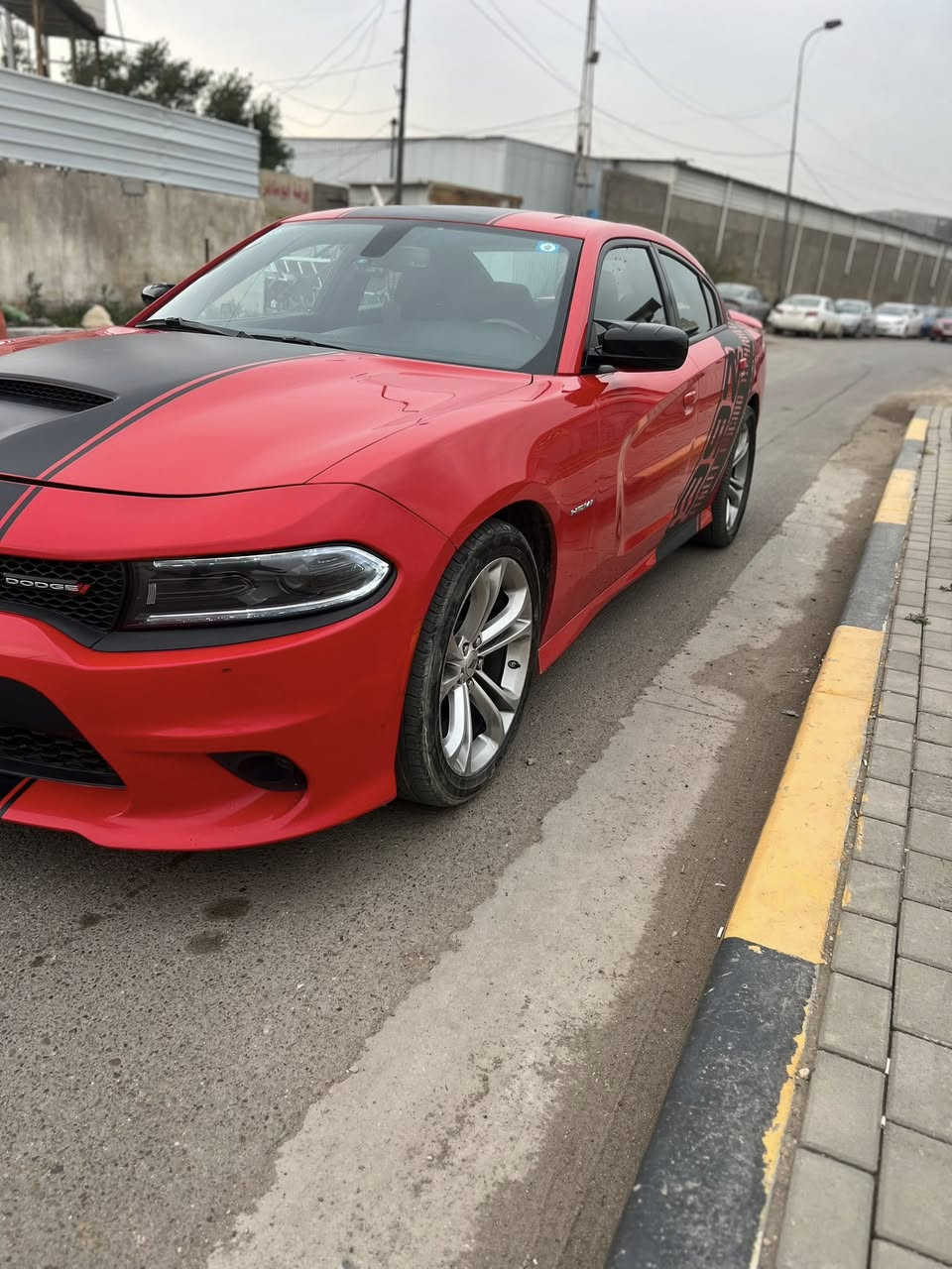 جارجر للبيع رقم بغداد
وارد امريكي لون مميز حادث فقط دعامية 
عدّد المسافة 79 الف ميل محرك هيمي V8 
شفتات ستيرن رياضية كشن السائق كهرباء
فول تحكم ستيرن كامرة حلفيه حساس خلفي
نظام صوت سوني ويل كب رياضي 
السيارة جاهزة بدون نفص مكفوله من الصبغ
السعر 24$ شدتين و اربعين ورقه
العنوان بغداد 
رقم الهاتف
***********
