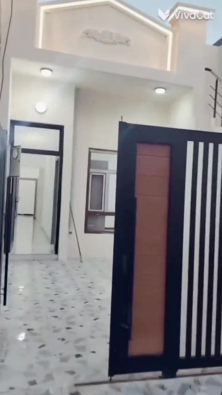 دار للبيع مساحة 100 طابو صرف  
الدار صفر 
الموقع كركوك منطقة ال55 
السعر 75 وبي مجال بسيط 
يتكون الدار 
كراج استقبال مطبخ  غرفة نوم صحيات 
للمزيد من المعلومات الاتصال بالارقام التاليه 
***********
***********واتساب 
او مراجعة المكتب حي الأسرى مقابل جسر الرشيد
