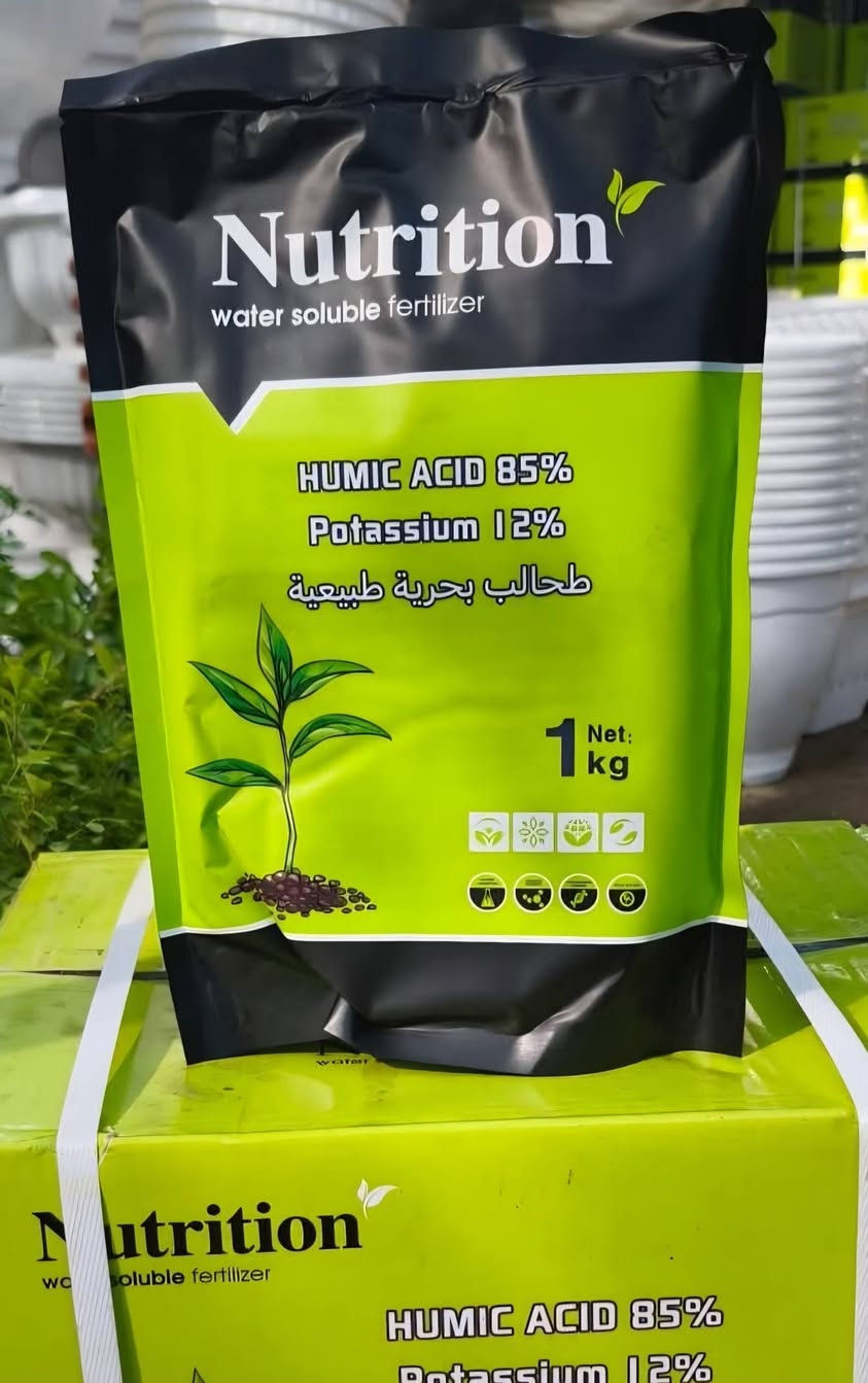 السلام عليكم
 السعر بعد التخفيض: 35 ألف للكارتون 
متوفر توصيل لكل محافظات العراق 
للكميات والتفاصيل راسلنا خاص أو واتساب
هيومك اسيد +بوتاسيوم +طحالب بحرية 
فوائد الهيومك اسيد 
-يساعد في تحسين خصوبة التربة وامتصاص العناصر الغذائية، كما أنه يساهم في مقاومة النباتات للإجهاد البيئي ويعزز نموها. 
- يحفظ الرطوبة في التربة 
- تقليل من نسبة PH  في التربة
-تقليل من نسبة الأملاح في التربة
نسبة الخلط كل ١ كيلو مع ١٥٠ لتر ماء سقي كل ١٥ يوم مرة 
يستخدم لجيع المزروعات . النخيل واشجار الزينة والمثمرة ومحاصيل الخضرة والحنطة والشعير وغيرها .
ديالى بعقوبة طريق باب الدرب مجاور اسواق الشمري 
*********** 
يوجد توصيل الى جميع المحافظات 
# @أبرز المعجبين مكتب المزارع  #زراع #برحي #نسيجي #هيومك #برتقال #بساتين #مزارع #مزارعين #تسميد #منشطات #ديالى #بعقوبة #زراعة #حنطه #سماد #زراعي
