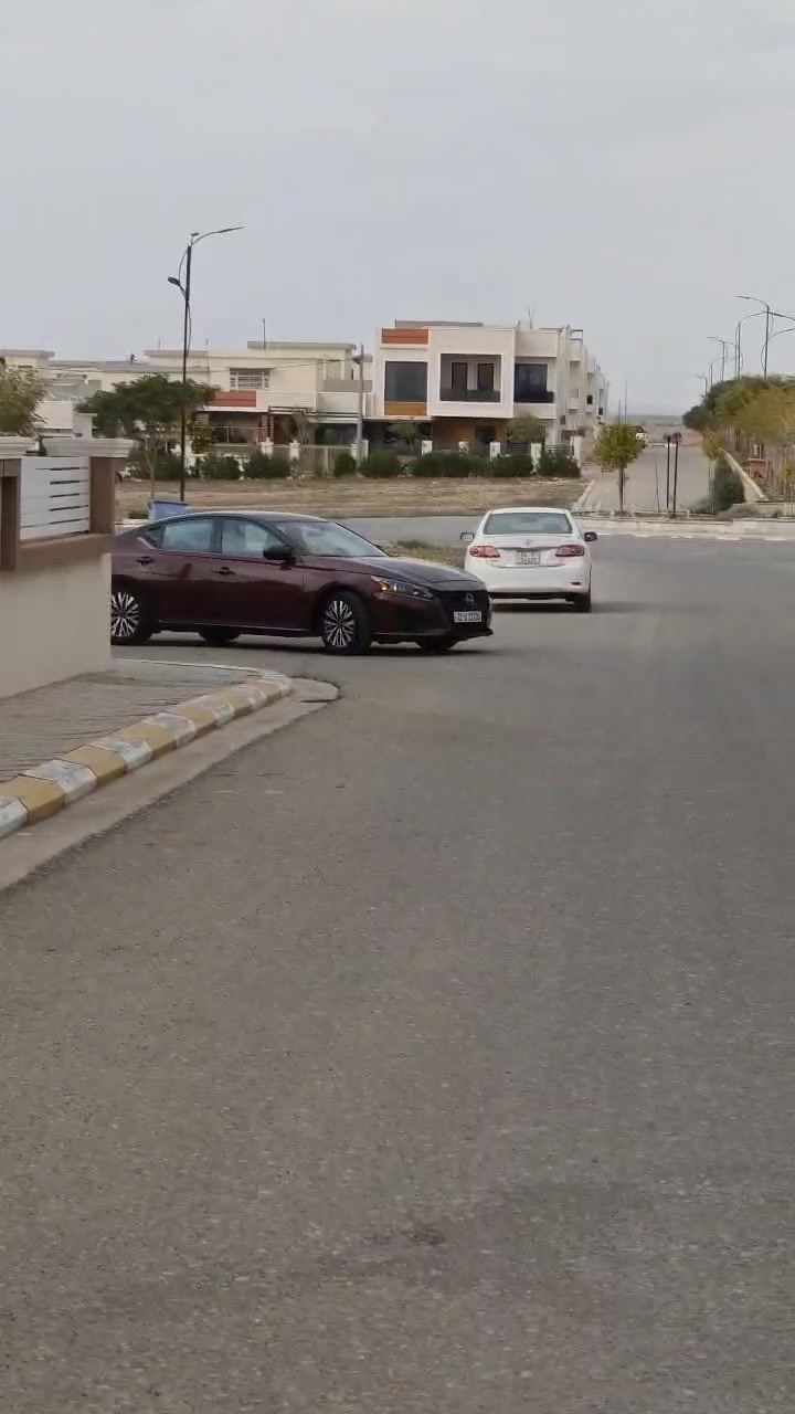 🚗 للبيع – نيسان ألتيما موديل 2023
سيارة نظيفة جداً وحالتها ممتازة، كأنها جديدة.
اللون كرزي جميل وجذاب ويعطي السيارة شكل مميز.

🔹 المواصفات:
• الموديل: 2023
• الممشى: 61 ألف ميل
• اللون: كرزي
• المحرك: 2500 سي سي
• تدفئة وتبريد شغال 100٪
• سيارة مريحة واقتصادية بالوقود
• ما بيها أي عيب – جاهزة للاستخدام

📍كلين السياره بدون صبغ بدون تبديل 
سياره رقم اربيل تريد وكاله تريد تحويل
السعر170وبي مجال 
فرصة حلوة للي يريد سيارة نظيفة وحديثة.
***********
