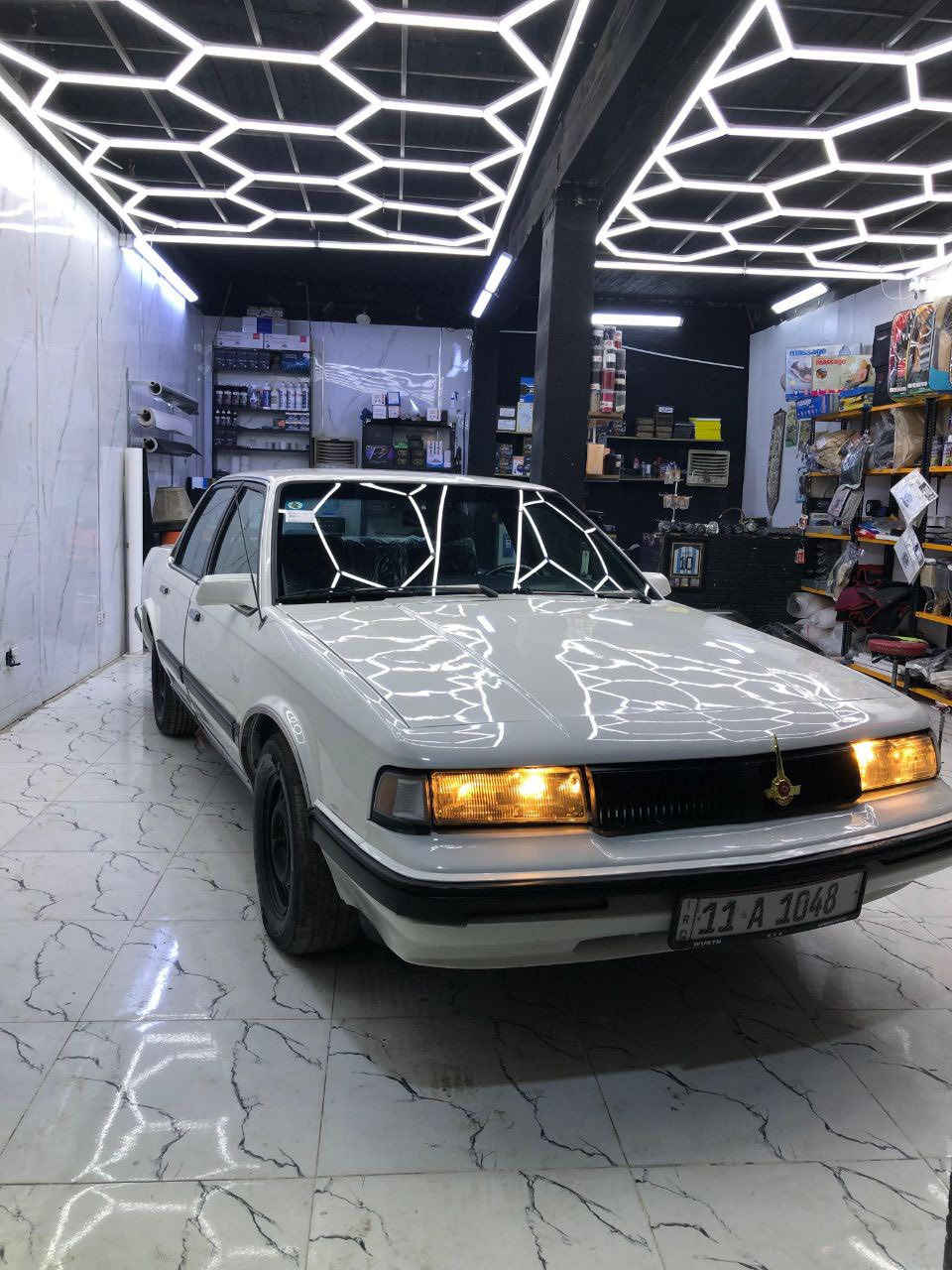 السلام عليكم (بغداد)
اولدز موبيل موديل ١٩٩٠
حجم المكينهv6)3100)
دبل فيتبم
مكينه وكير جديد 
تبريد شغال+منطومه جديده
سستم سماعات+ شاشه تدعم نظام الكار بلي 
السياره جاهزه بدون تبديل بدون حادث فقط صبغ عام جماليه""جماليه""
رقم بغداد انكليزي سنوية لل30 رقم مميز٤ ارقام تحويل ثاني يوم 
السياره بلاديه وكلشي جديد 
سعر السياره  ٤٩ ورقه وبيه مجال 
*********** للاستفسار 
او مراسله الصفحه 
مكان السياره بغداد
