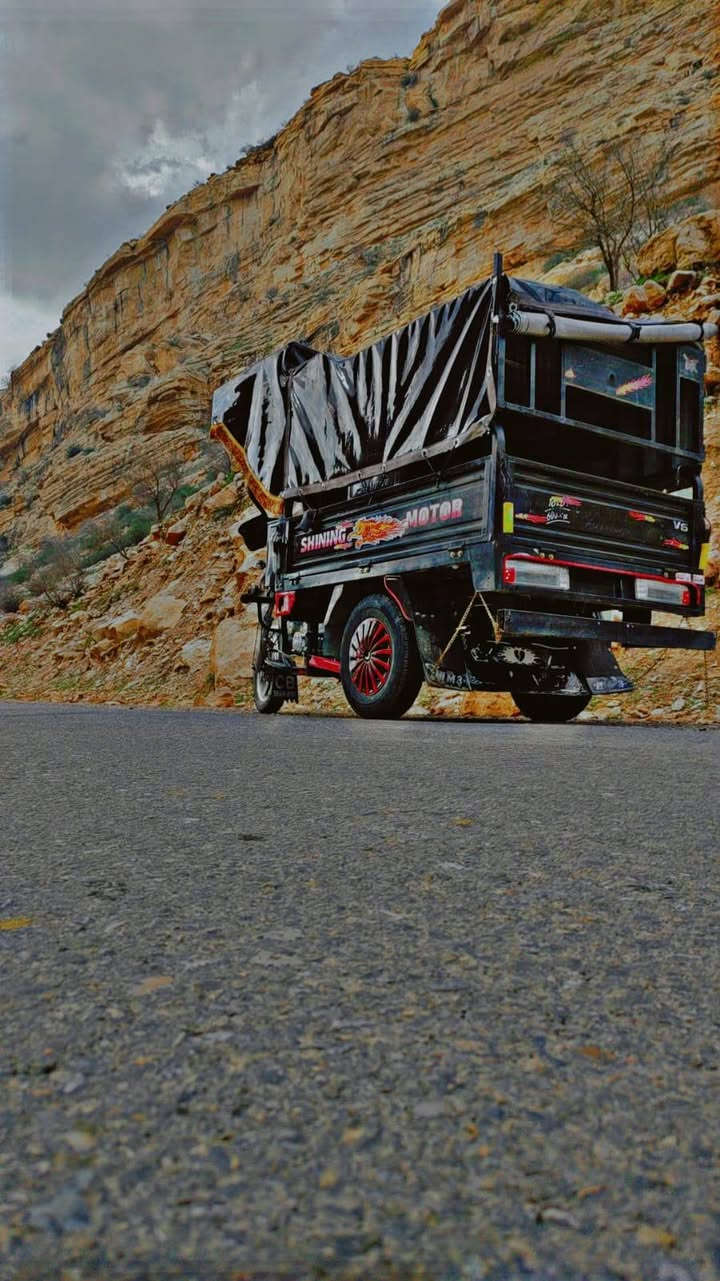 سلام عليكم عندي هاي 2021 بليته ومنفيس شرط ركبه محرك كهربائيات كلها شغاله ستوته شرط انطيها قدره صبغ مابيها كلها ع بلاد شراي انتصل ع صاحبها اني مكلف بل نشر سعر 1.550 وبيها مجال ‏‪***********‬‏
