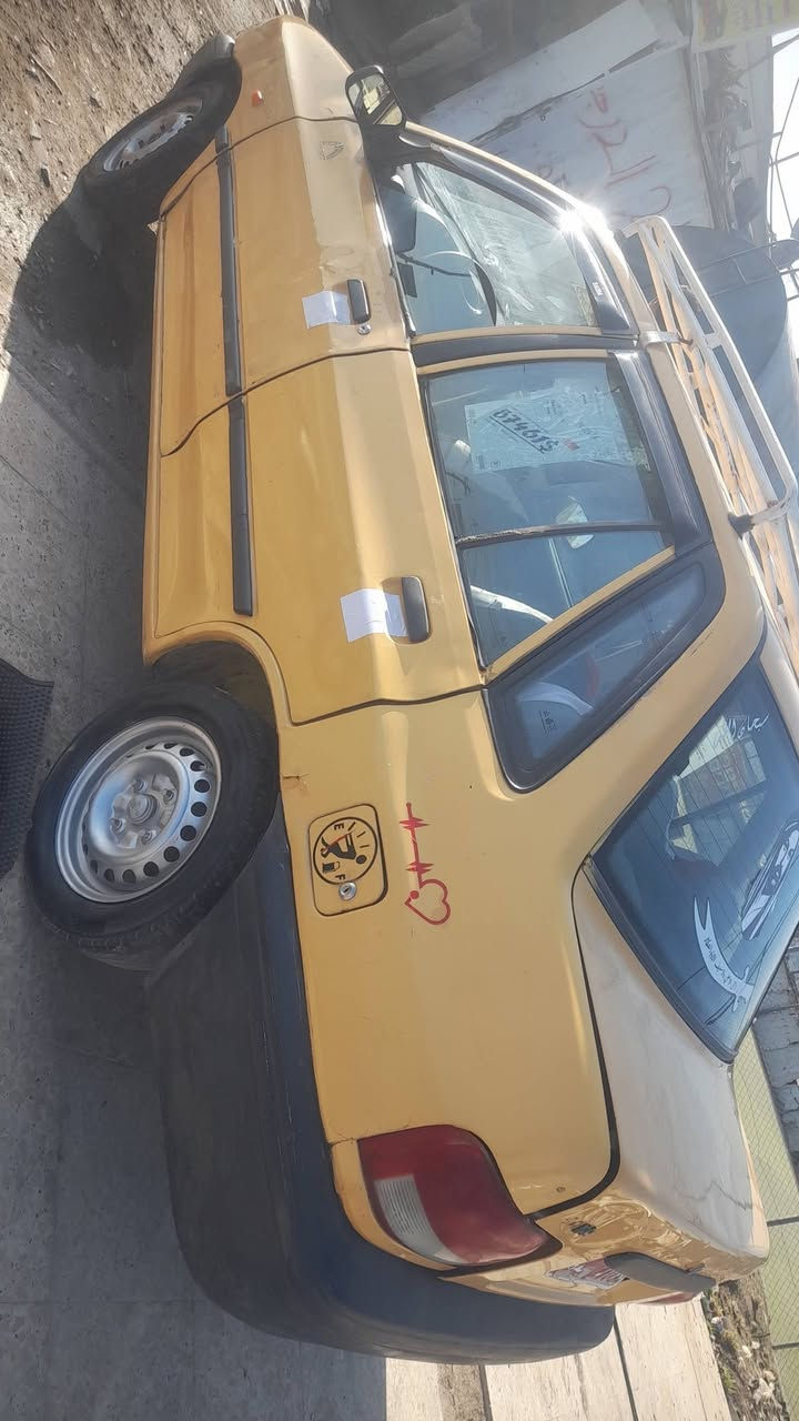 سلام عليكم سايبه للبيع موديل 12 السياره جاهزه كير مكينه السياره كلها شغاله ما بيها نقص السياره راعيها بكربلاء مغير عنوانه ما اندله اكفلك سرقه وعشائر مكاني بغداد مدينه الصدر سعرها ب13 وبيها مجال بسيط *********** فقط اتصال خاص ما متوفر
