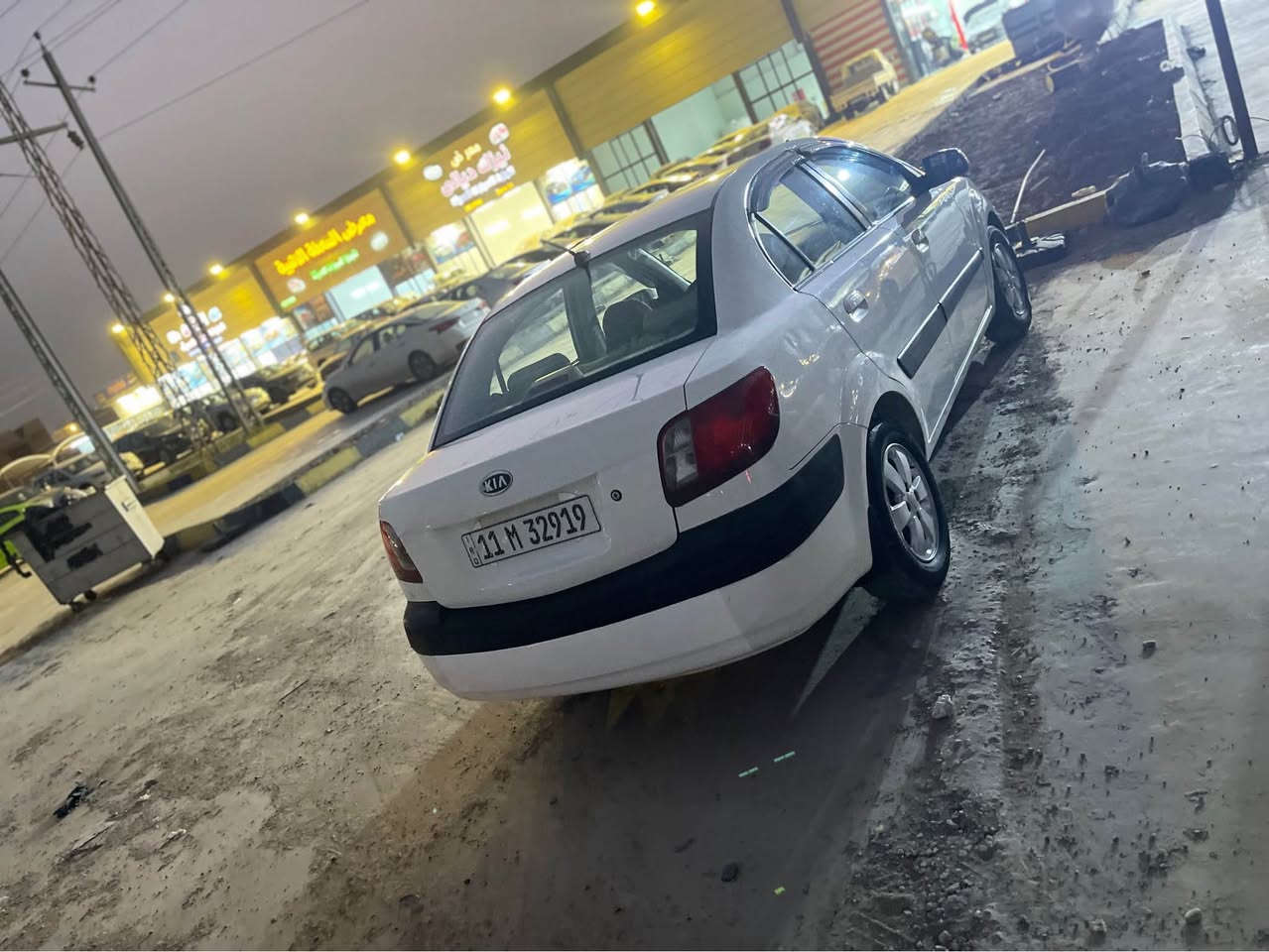 سلام عليكم كيا ريو موديل  2009
سيارة  رقم بغداد بسمي سنوية 
جديدة لل 2031
وهزة جديدة رقم انكليزي 
خليجي بدون صبغ فقط الهلال 
مكينه 1600كير مكينه تبريد 
تخم تاير صدر امامي خلفي تبريد 
حداديه سياره جاهزه من كل نواحي سعر91وبيها مجال حك الجية  
مكان سياره ديالى   
رقم*********** بعقوبة, ديالى
