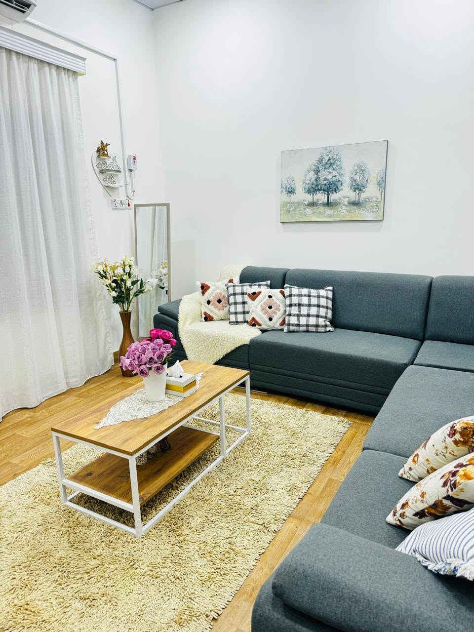 بيت للبيع
مساحه ١٠٠ متر 
العنوان الكباسي / الچويمه 
يحتوي على غرفتين + استقبال +مطبخ + صحيات 
جاهز للسكن 
الشارع عليه تبليط كان سابقا مبلط لكن نحفر لتاسيس مجاري المنطقه 
طابو صرف زراعي سند 25 
ملاحظة : ابيع المطبخ كامل مع الكاونتر تركي درجه اولى

السعر 73 وبي مجال بسيط 
للاستفسار : ***********
