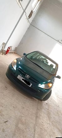 للبيع بيجو 307 موديل 2005 السيارة بيها جاملغ مبدل بس بدون ضربه كير محر...