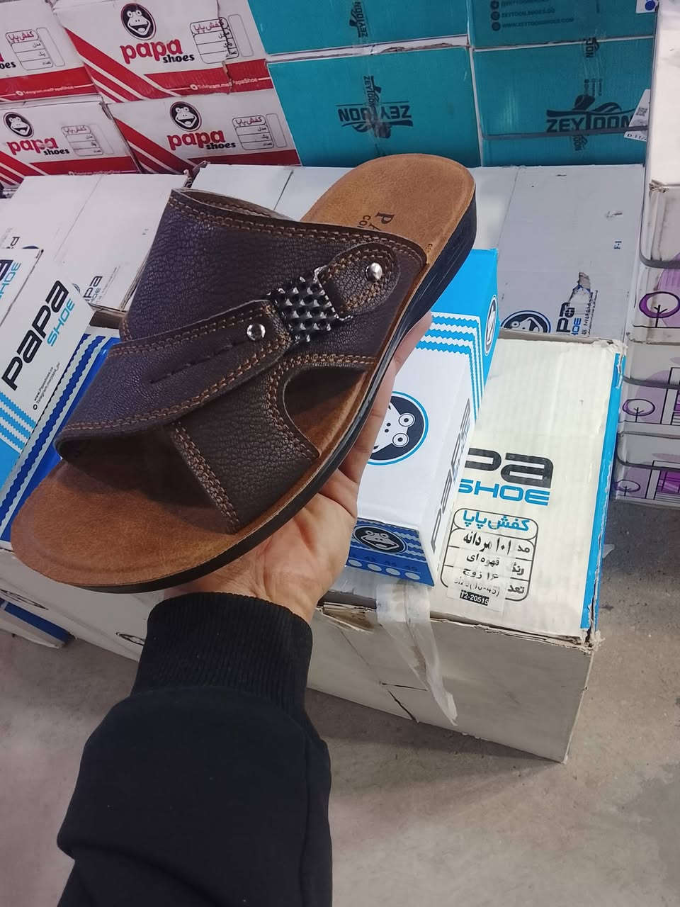 شحاطات رجالي كارتون علبة مو كيس القطعه 3ونص الكارتون درزن 42الف
احجز ***********
