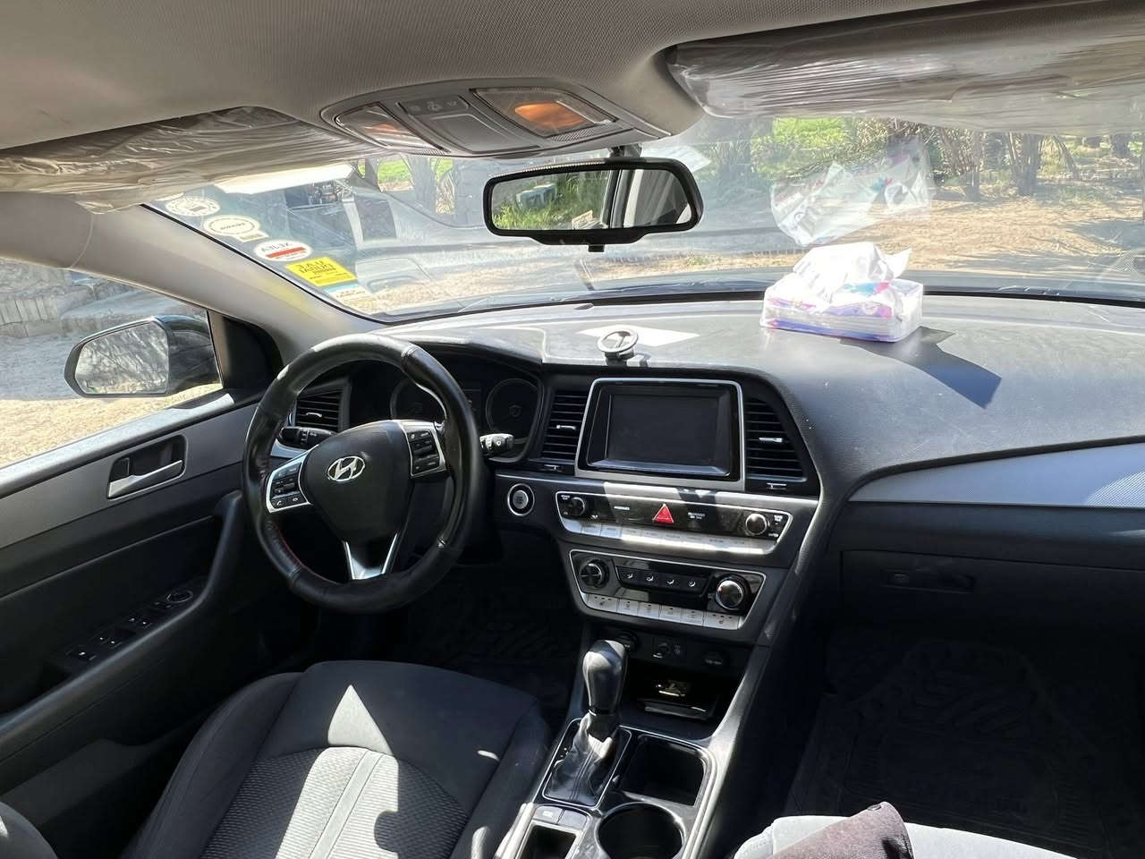 السلام عليكم
للبيع سوناتا امريكي موديل ٢٠١٨ فول مواصفات بصمة تشغيل بصمة ابواب بصمة صندوك  رقم اربيل تحويل مباشر هزه جديده مكفوله بدون صبغ بدون ايرباك تخم تاير مكانه العامريه الانبار السعر ١٣٣ بيه مجال 
***********
