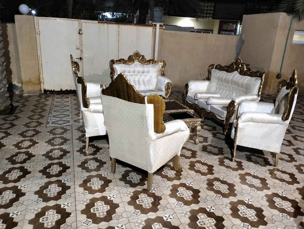 تخم ملكي مع طبلات جديد غير مستخدم 10نفرات السعر 450الف قفل مكلف بلنشر والشراي يتصل بالرقم ***********المكان بعقوبه بهرز
