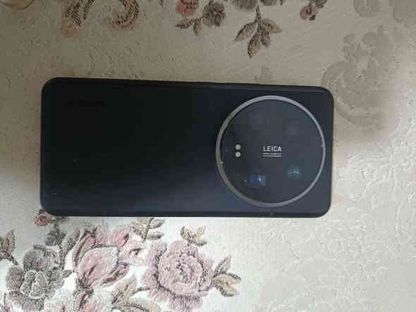 Xiaomi 14 ultra . 512gb .
لە %99 پاکە   مۆبایلێکی ئاست بەرزە  . نرخی ٦٢٠$  
*********** السليمانية
