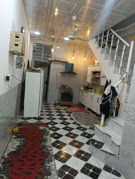 يا الله بيت للبيع 50م طابقين/2غرفه
سعر 25معه مجال 
 طابو زراعي سند 25
بناء طابوك اساس صب سقف صب مسلح 
خدمات كامله مدرسه اهليه او حكوميه العنوان نجف الاشرف مقابل قرية الغدير الاولى شارع المطحنه عمود 282
للستفسار ***********
