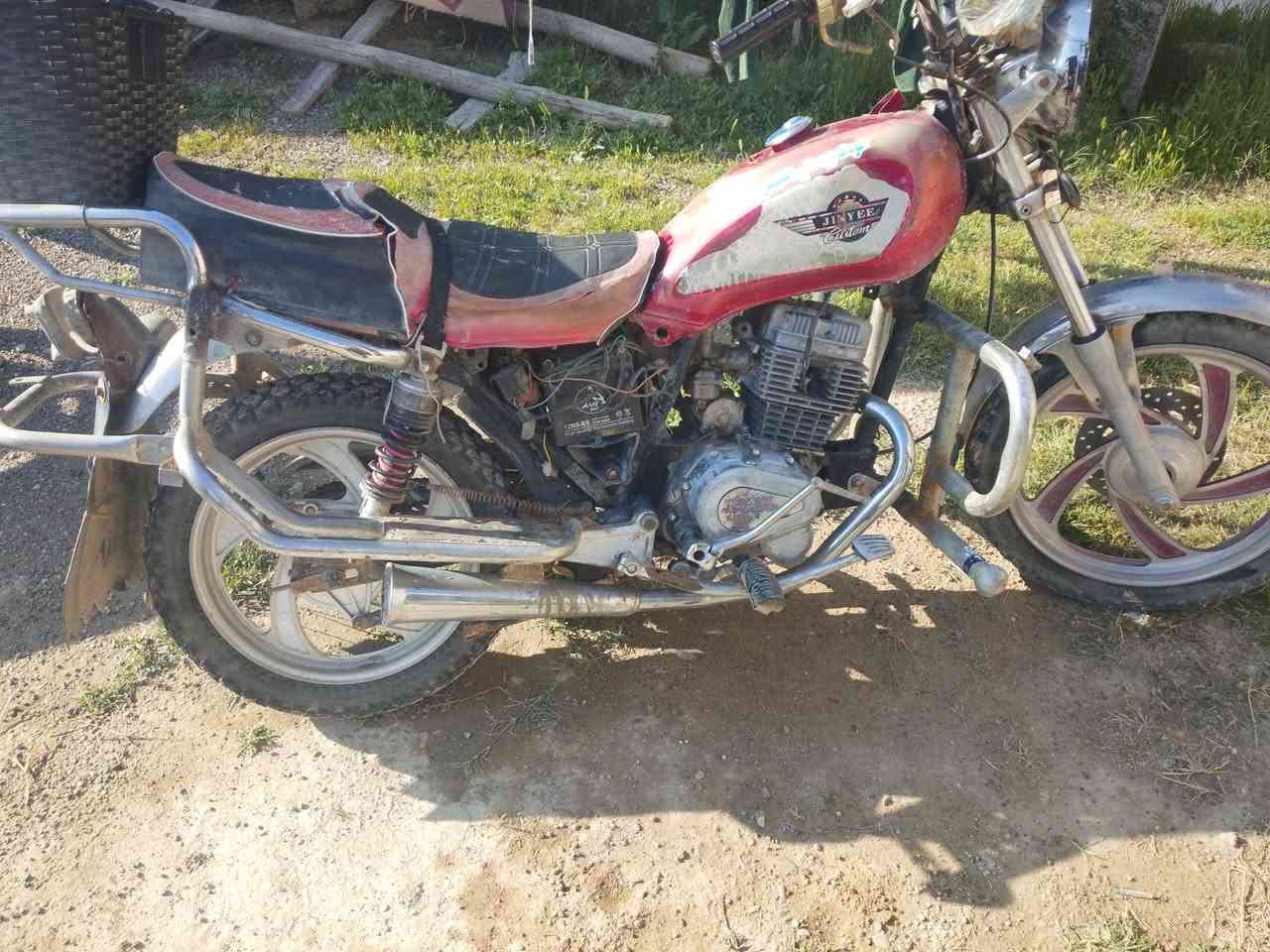 السلام عليكم يوجد موطور للبيع السعر 250المكان ناحية الزاب للاتصال***********
