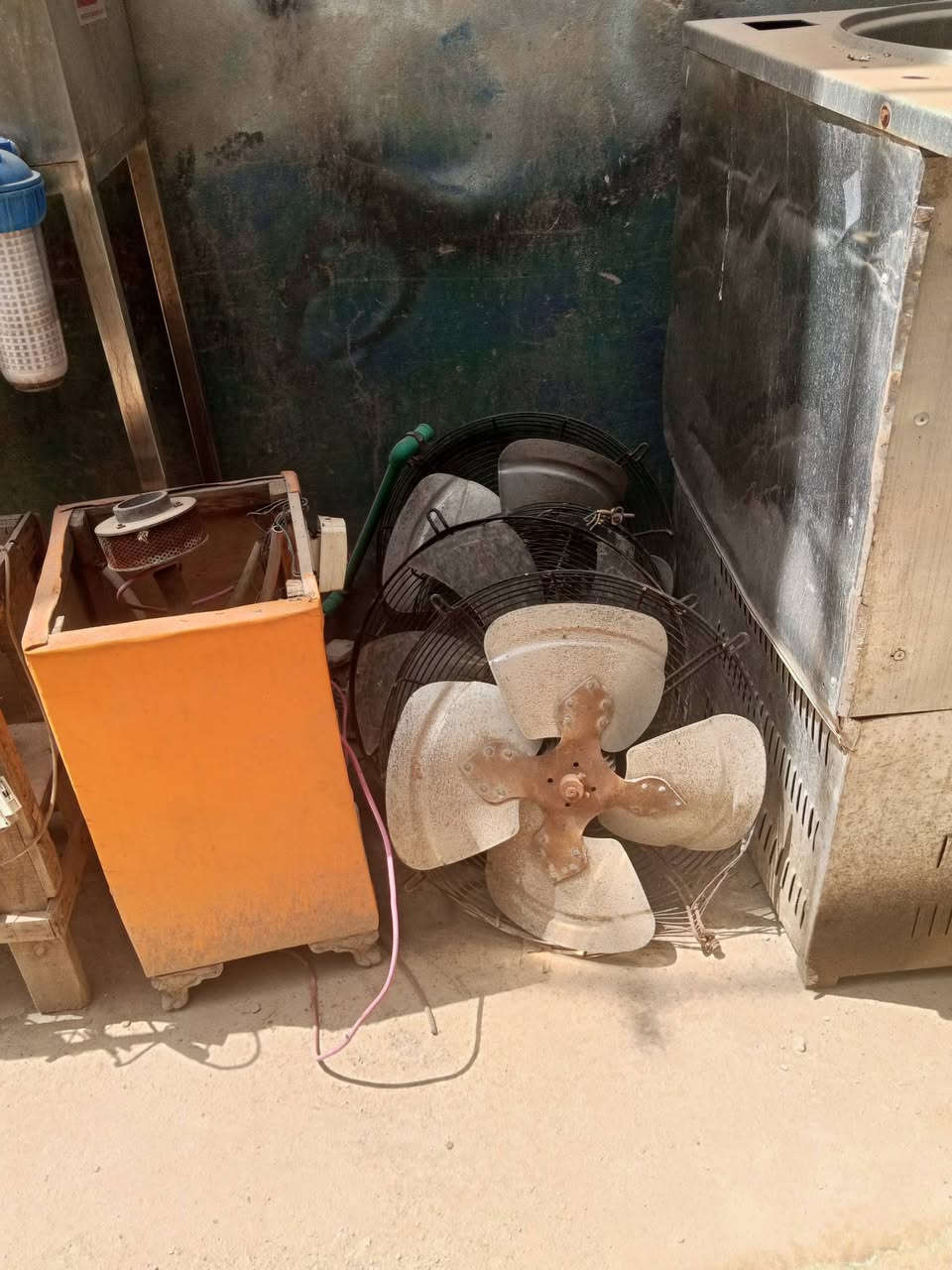 مكائن مرطبات لبيع تواصل تساب ***********
