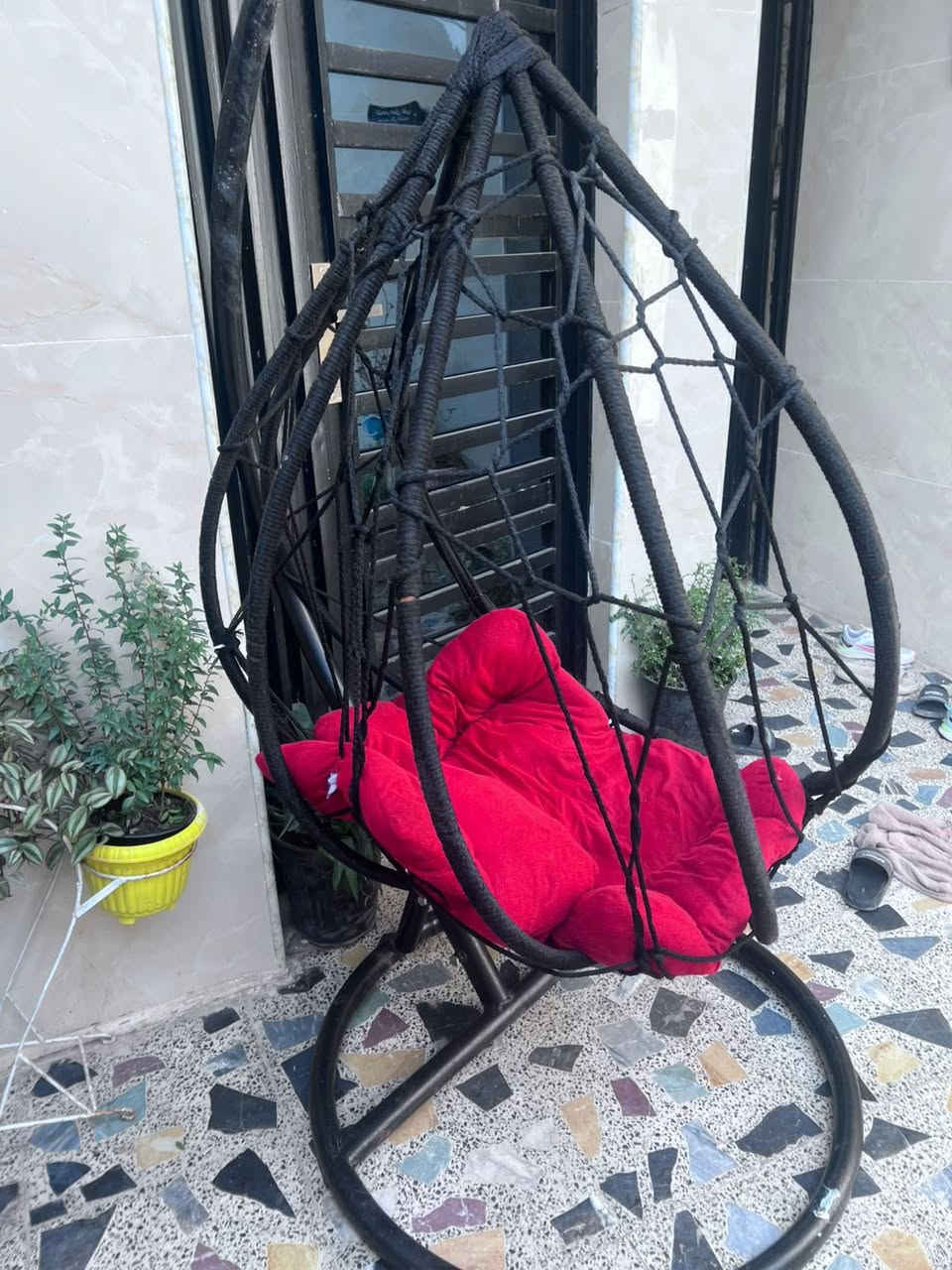 ‏حوض مال السمك مرجوحة للبيع سعر 200لف ‏مكان حي اور ***********￼￼
