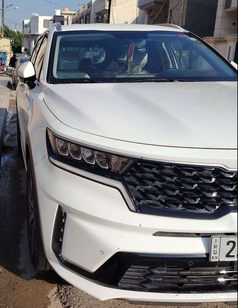 السلام عليكم سورنتو خليجي موديل 22 رقم أربيل محرك 2500 اربعه سلندر ماشيه 47 الف بصمة تشغيل عن بعد تبريد 3 قطع 7 راكب حساسات امامي وخلفي صندوق ذكي كشن الاماميه كهرباء و بعد بيها موصفات بغداد العامرية ***********
