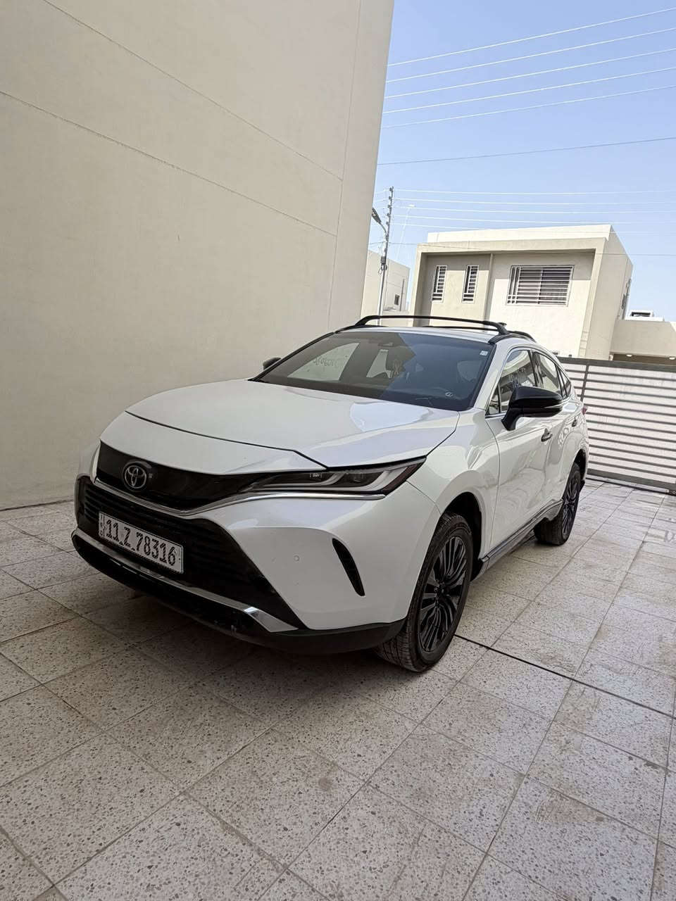 Toyota venza 2024
تويوتا فينزا 2024
فئة xle
Night shade edition 
بدوون ايرباك

مواصفات XLE 

كشنات جلد
تدفئة كشنات
كرسي السائق كهرباء
الصندوق كهرباء مع فتحه بتمرير الرجل تحته
لايت ليد وحاجب نهاري وكشاف ليد
شاشة كبيرة
بصمة تشغيل وبصمة ابواب 
دفع رباعي 
رادارات امامي خلفي
اوتو ستوب 
وبعد بيها مواصفات

السيارة ماشية ٢٥ الف
بعدها جديدة وابيع عالكمرك القديم
حادثها موضح بالصور

السعر (٢٢٢$)
للاستفسار ***********
