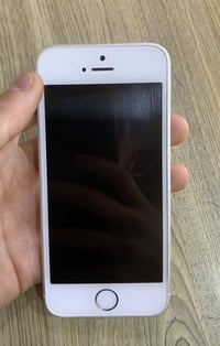 ايفون SE 5 • ٣٢ • يدعم الشريحة