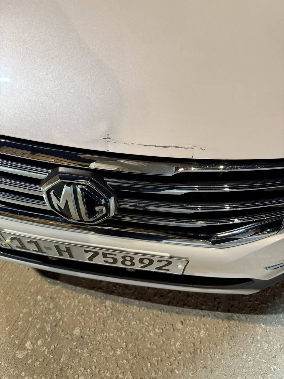 سلام عليكم للبيع ام جيRX5
***********
2000تيربو 
موديل 2020
كفاله عامه عده دحجه صغيره بلبنيد  
رقم بغداد بسمي مداور ثاني يوم 
ماشيه (98000)
مواصفاته 
١.تحكم ستيرن جهتين
٢.شاشه 
٣.تبريد قطعتين 
٤.مثبت سرعه 
٥.نزول منحدرات 
٦.سايد بريك بصمه 
٧.وضعيات قياده سبورت ايكو 
٧.بصمه 
٩.بصمه ابواب 
١٠.كامره خلفيه حساسات
١١.اوتو هولد 
١٢.مانع نزلاق 
١٣ تحكم عدسات 
١٤ تحكم مري 
تخم تاير جديد  
جديده معايزه شي
