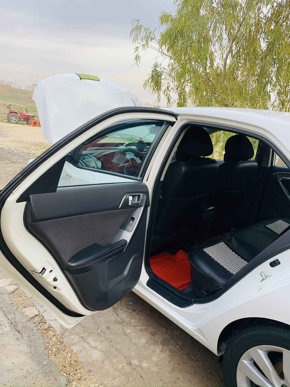 السلام عليكم

كيا سيراتو

موديل 2012

سنويه هزه جديد

طخم تواير جدد

بدون صبغ فقط شبر باب السايق 

سياره بسمي 

تحويل ثاني يوم 

3 كير 

شفتات ستيرا 

ماشيه 200000

سياره جديده بمعنه الكلمه 

احله منل صوره مكان السياره سد الموصل 

سعر 120 بي مجال بسيط
***********
***********
