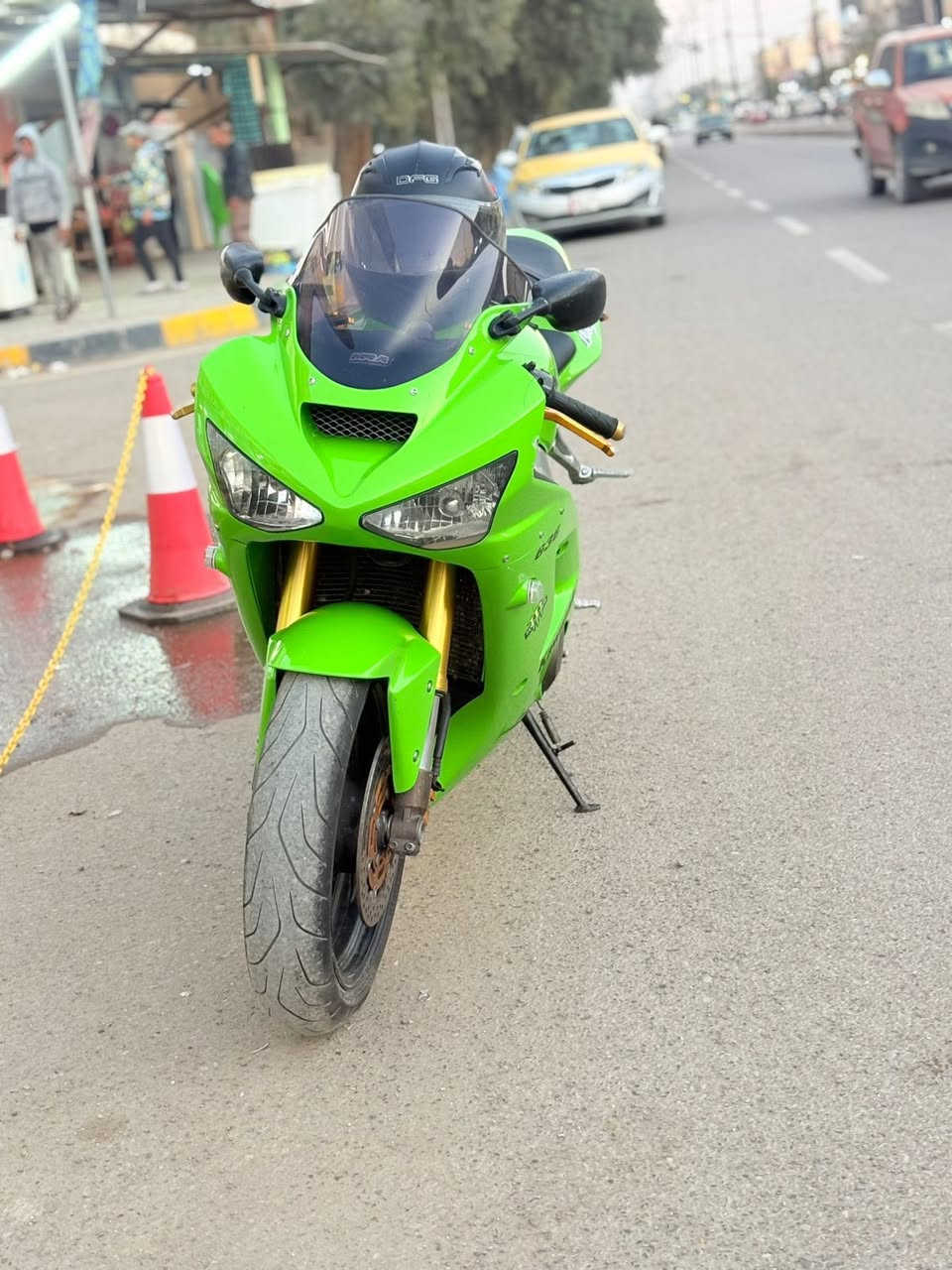 سلام عليكم 
كاوسكي 2004للبيع
الدراجه كفاله عامه مال رمبه 
نازله من معرض كلشي وكلاشي 
يوم 2026/1/10
لاستفسار ***********
