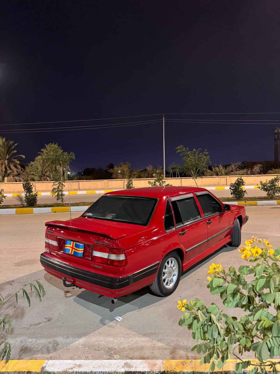 فولفو حجم 940
موديل1993
مكينة 2300 توربو
رقم بغداد مشروع وطني
سنوية 2027
تبريد شغال
مكينة جديدة
گير جوزتين جديد
حدادية جديدة
كشنات جلد
8 سماعات
كهربائيات كلها شغاله
سيارة جديدة ومكفوله من النقص 
السعر 95
هاتف ***********
