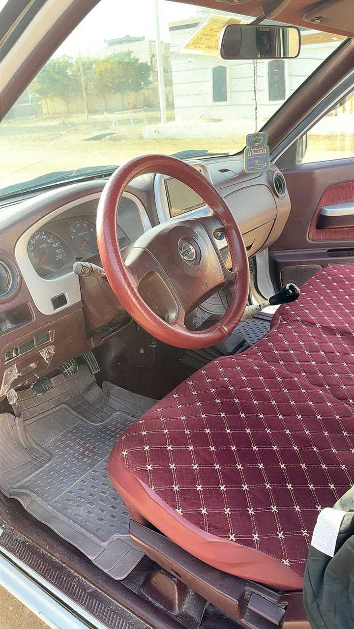 السلام عليكم للبيع
بيك اب نيسان 2013 گير عادي رقم انبار 
سياره مكفوله من الصبغ والتبديل مكان السياره فلوجه سياره مال بيت احلا من الصور الشراي يتصل على هذا الرقم ‏‪***********‬‏ 
او يراسل صاحبها عمار ال فياض
