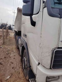 راس سكس فالفو دكتوره سيارة جاهزه للعمل سياره مربوطه للساف مذكره محورين...