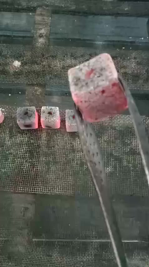 فحم km و E.T.C
سلام عليكم
فحم اندنوسي جديد (KM ,E.T.C )
متوفر بكميات مفتوحه
سعر35الف
10كيلو
والاشتعال خير من الله سريع 
عمر الفحم 60 دقيقه 
رماد قليل
احجام مختلفه 
التوصل والاتصال على الرقم
***********
توصيل داخل وخارج بغداد
