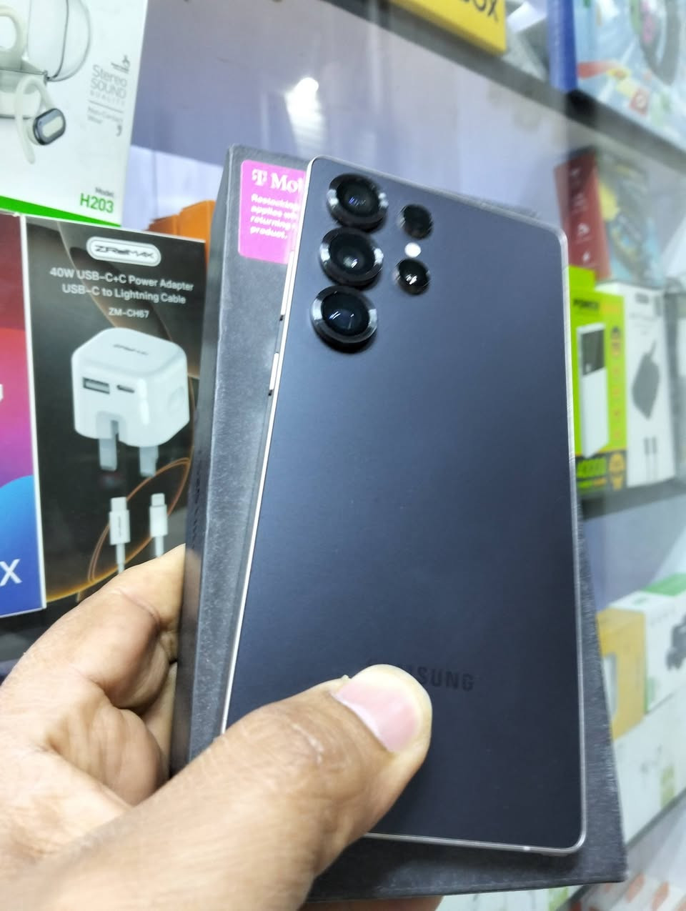 نسخه امريكيه ذاكره 256
خط واحد ***********
بسعر مناسب..... وتدللون المتابعين
