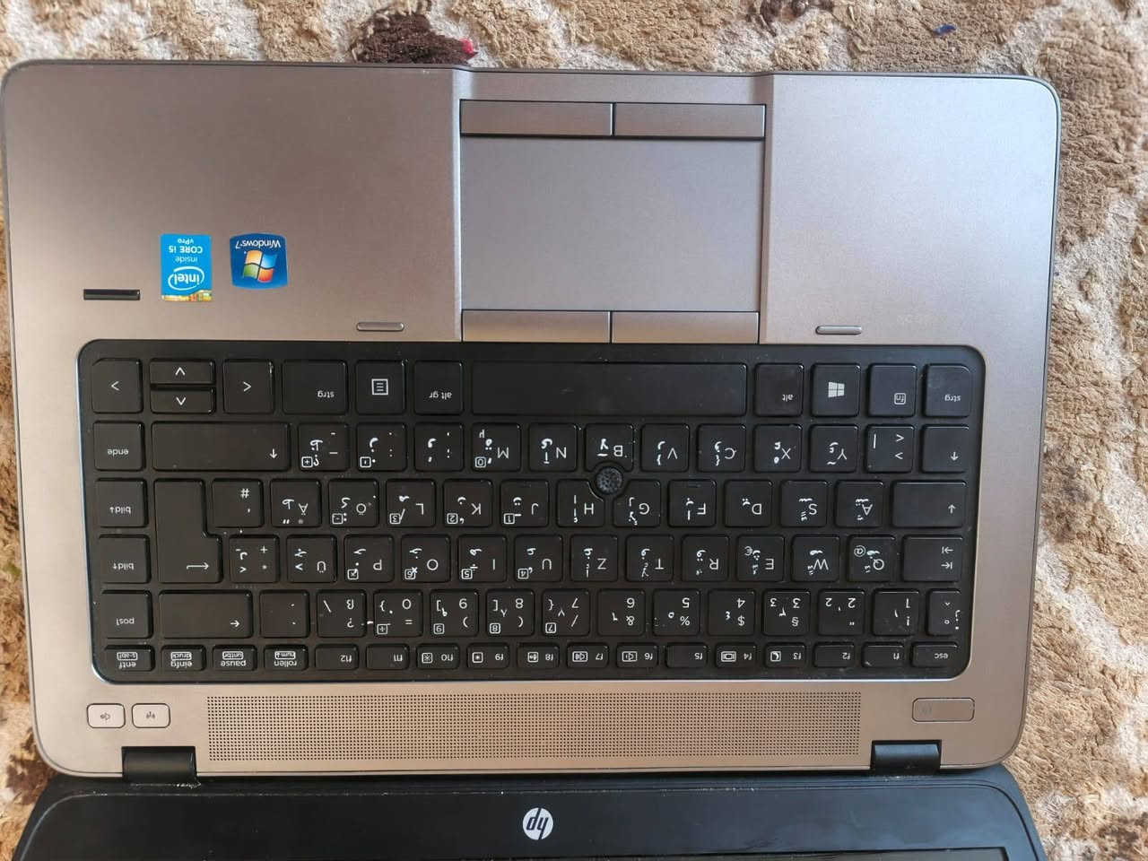 حاسبة hp كور اي 5 جيل الرابع حجم الشاشه 14.1
السعر 150 وبيها مجال 
رقم الهاتف ***********
