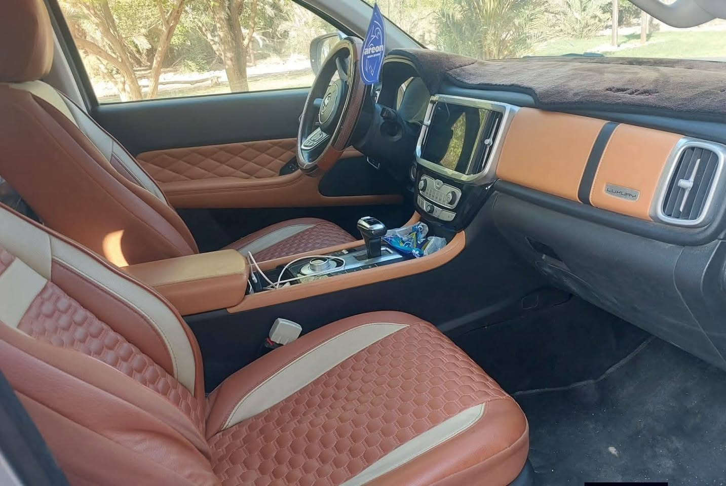 كريت ول باور صيني موديل 2023 بانزين  للبيع فول الفول  داخل مشمشي
المواصفات : 
- ٤ كامرات 
- رادارات ٣٦٠ مع نقاط عمياء 
- حساس امامي خلفي 
- فتحة سقف 
- نضام المحافظه على المسار مع مثبت سرعه تفاعلي 
- لايت زنون عالي ناصي و الخلفي ليد 
- مقاعد جلد و كهرباء للسائق و الراكب مع تدفئه للمقود 
- شاشه لمس و تدعم الابل كار بلي و الاندرويد اوتو 
- عدادات دجتل مع ٣ ثيمات للعدادات 
- دفع رباعي مستمر مع دف لوك و نضام النزول من المنحدرات و ٣ وضعيات قياده ( سبورت ايكو نورمال ) و دبل خفيف 
- محرك ٢٠٠٠ توربو و كير ٨ سرعات zf مع وجود شفتات للتبديل خلف المقود 
- اوتو بارك مع اوتو هولد 
- مانع تصادم امامي 
- تشغيل عن بعد 
- حالياً ماشيه السيارة 92الف وقابله للزياده    
- منافذ طاقه و يو اس بي و فيش كهرباء 
- شاحن لاسلكي 
- سيارة جاهزة من كلشي كير مكينة تبريد 
رقم مثنى  دولي جديد شرط التحويل
  وارد كويتي الغانم متواجد ماسنجر واتساب اتصال السعر خاص 
*********** ال ***********
