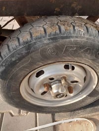 زوج تاير جوبلس نضيف ٤٠ قفل طوريج ٠٧٨١٤١٥١٦٥٠