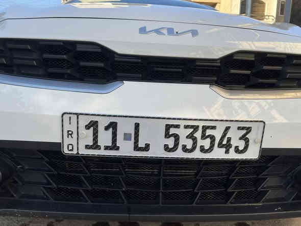 اسلام عليكم كية سيراتو 2024 كفالة عامة 
ماشية 28 الف 
محرك 2000
داخل لونين 
مسويلها نضام حماية راديترات 
عارضها 183 
بيها شخط زغير بكد الاصبع فقط منزل صورتة بس هاذ 
مكاني بغداد 

***********
