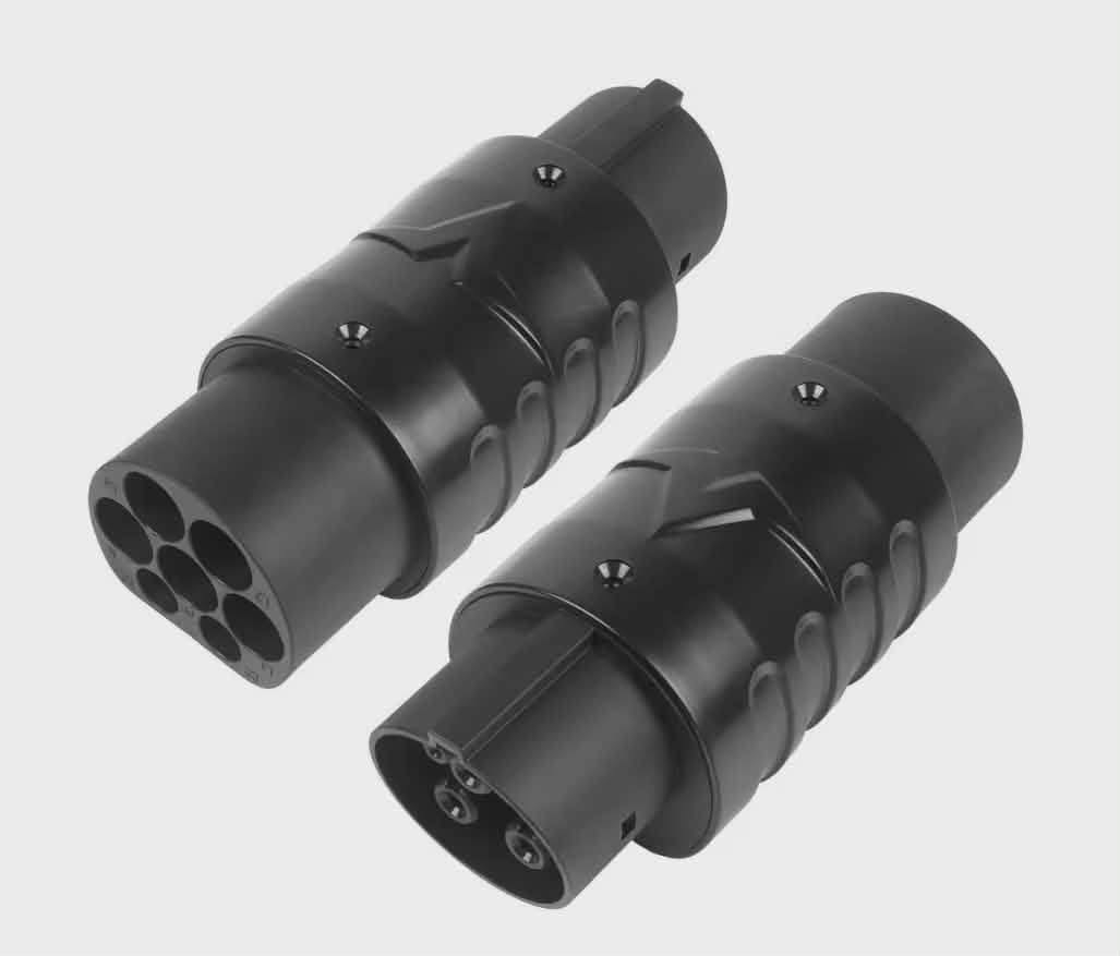 متوفر جميع انواع الشواحن لجميع انواع السيارات الكهربائية ***********
