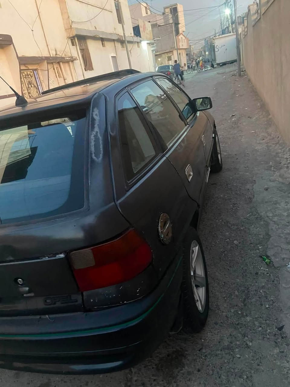 استره البيع موديل 93
محرك وكير شرط 

حداديه كامله 

تعال وشوف السياره كدام عينك 

سعرها 33 وبيها مجال 

***********
