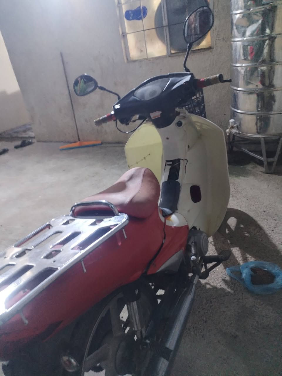 سلام عليكم سرفيز للبيع شغال نكرة سلف 
شراي خاص ***********
